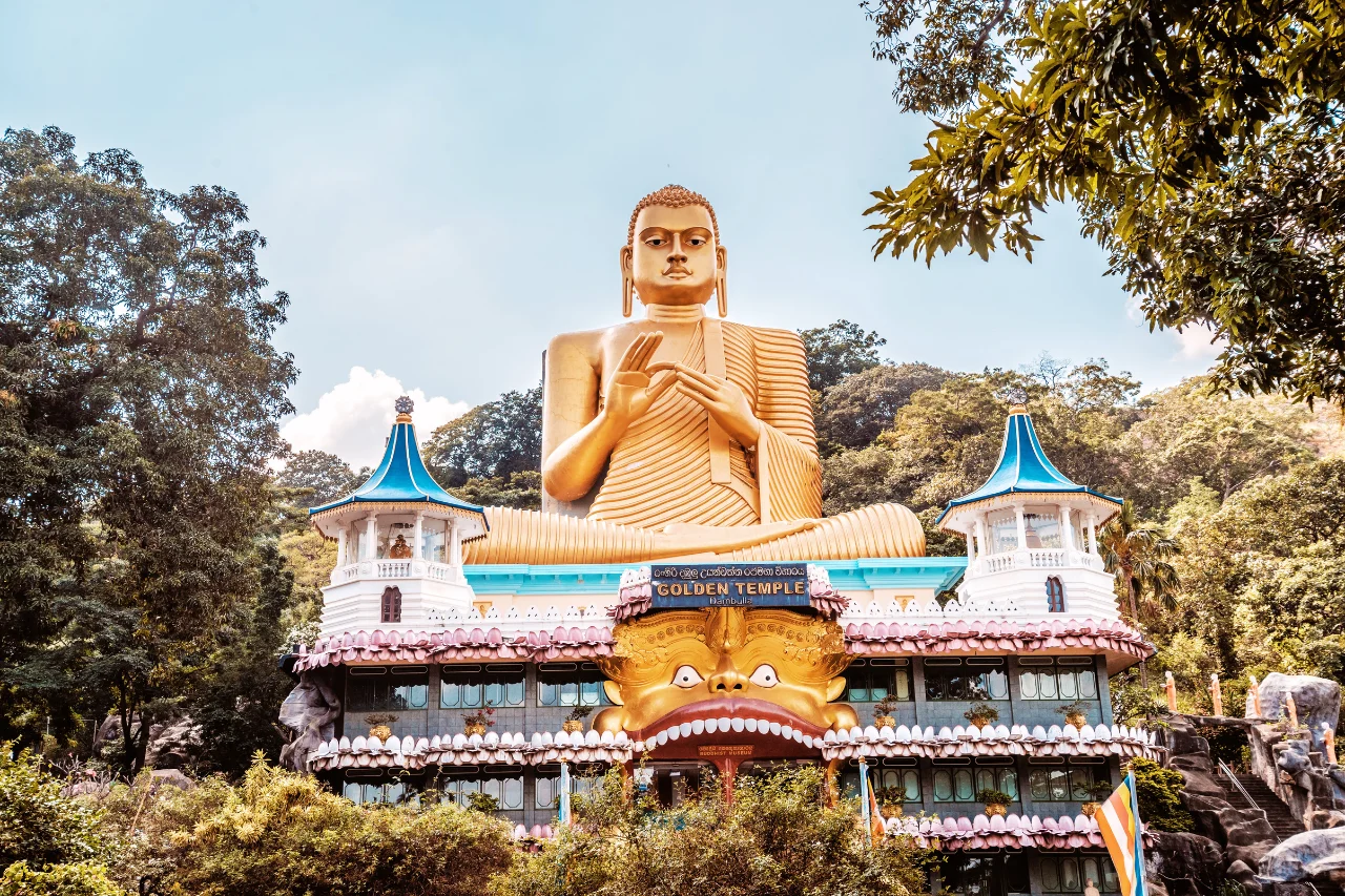 Sri Lanka Tour Package Golden Temple in Dambulla Sri lanka