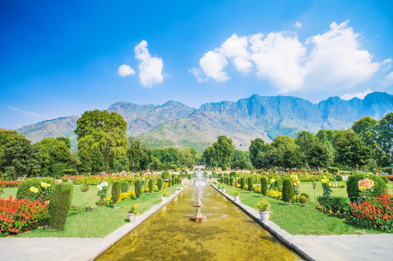 Kashmir & Kargil Tour Package Nishat Bagh Mughal Garden