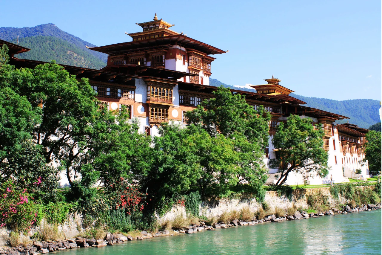 Bhutan Tour Package Punakha Dzong and River in Bhutan