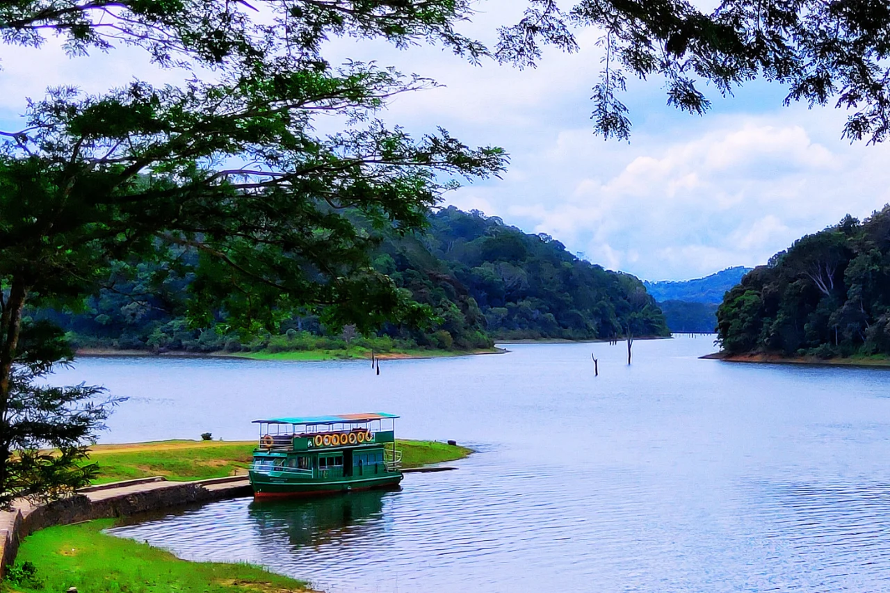 Munnar Thekkady Alleppey Tour Package Munnar tour from kerala